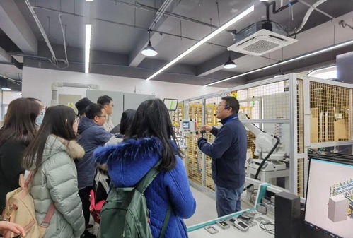 扎根熱土，足履實(shí)地——我院師生一行赴南京信息職業(yè)技術(shù)學(xué)院參觀學(xué)習(xí)紀(jì)實(shí)